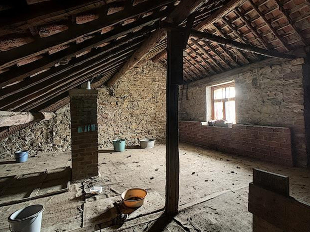 007_attic