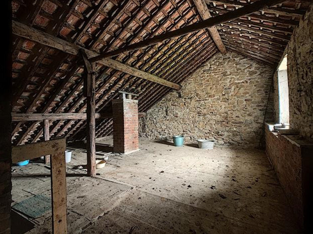 008_attic