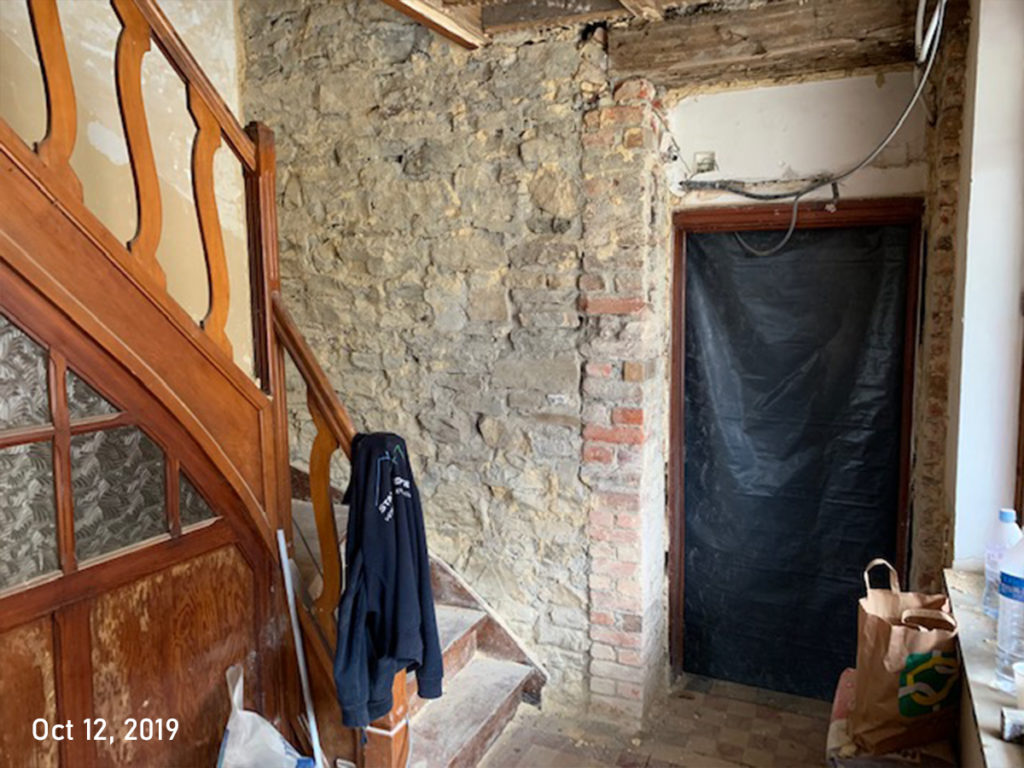 015_entrance