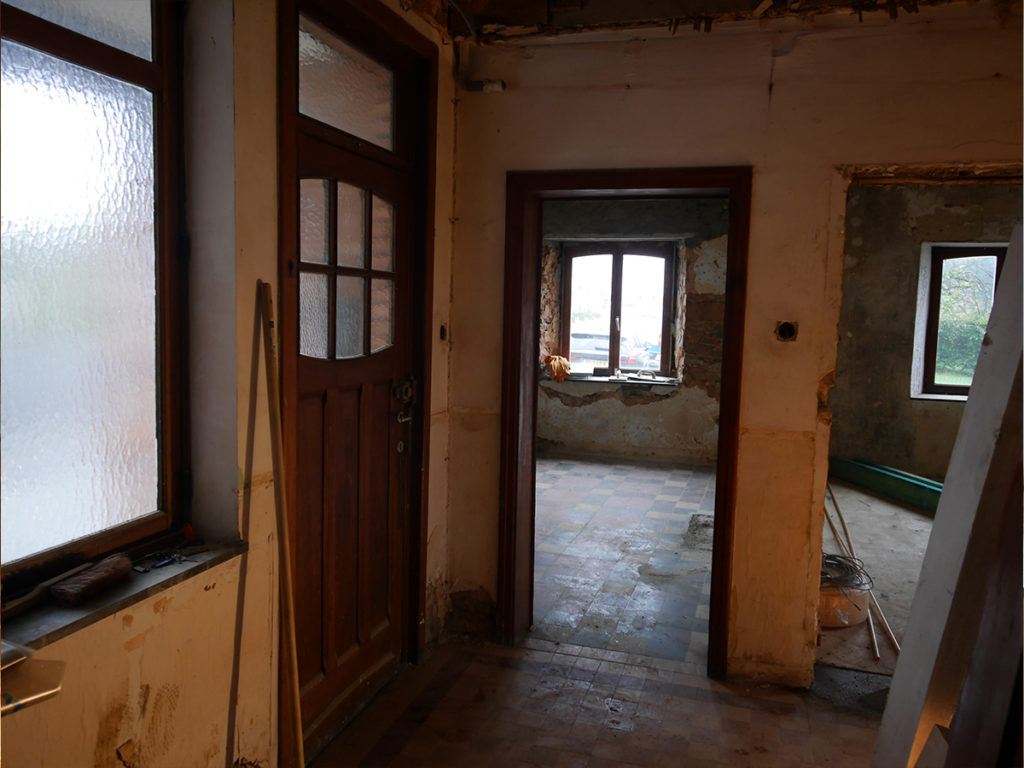 018_entrance