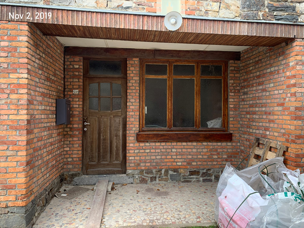 020_entrance
