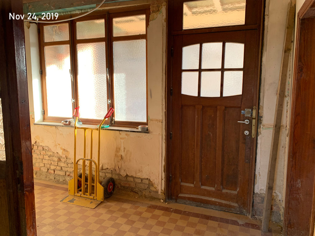 025_entrance