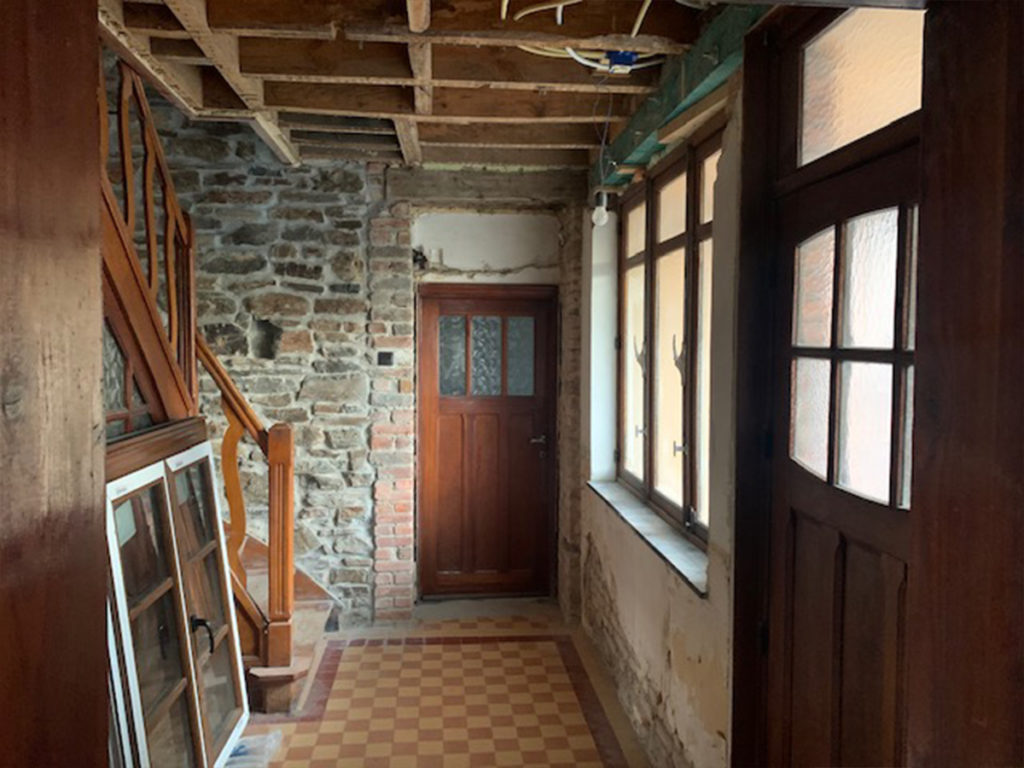 033_entrance