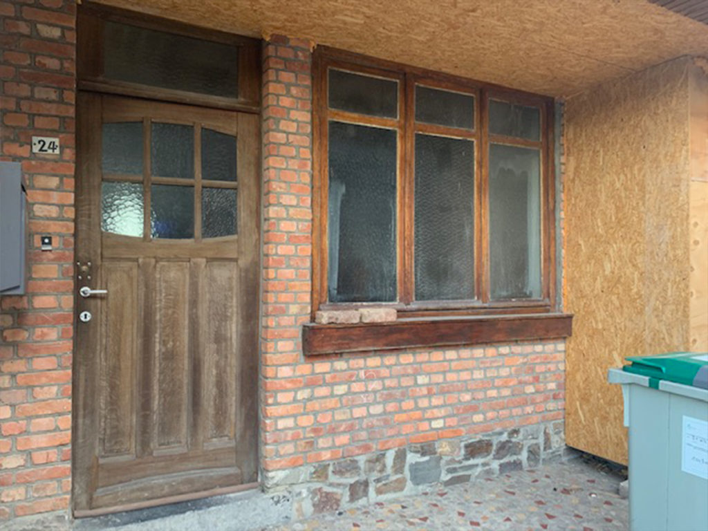 035_entrance