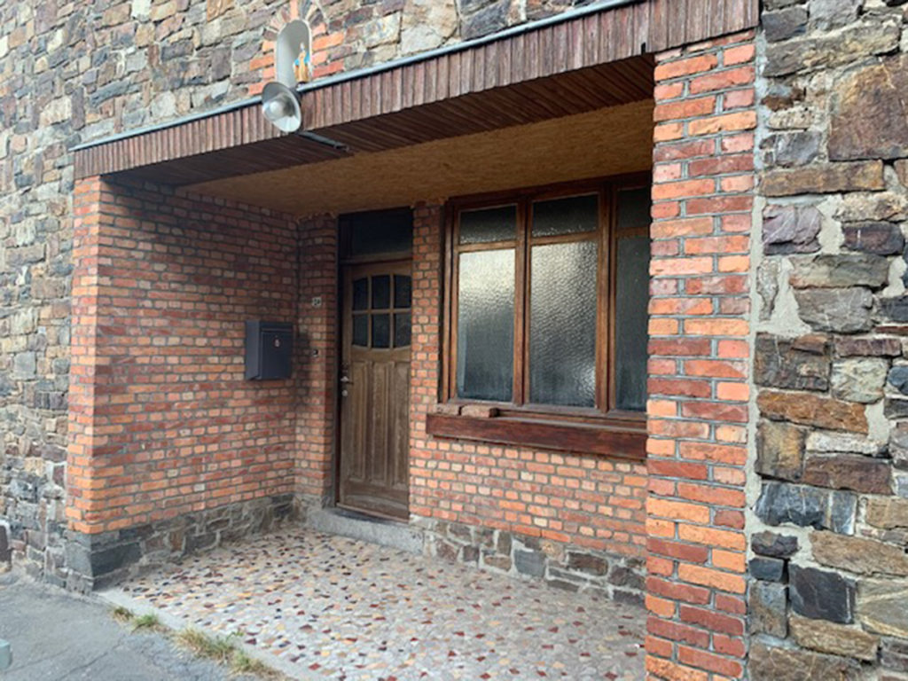 037_entrance
