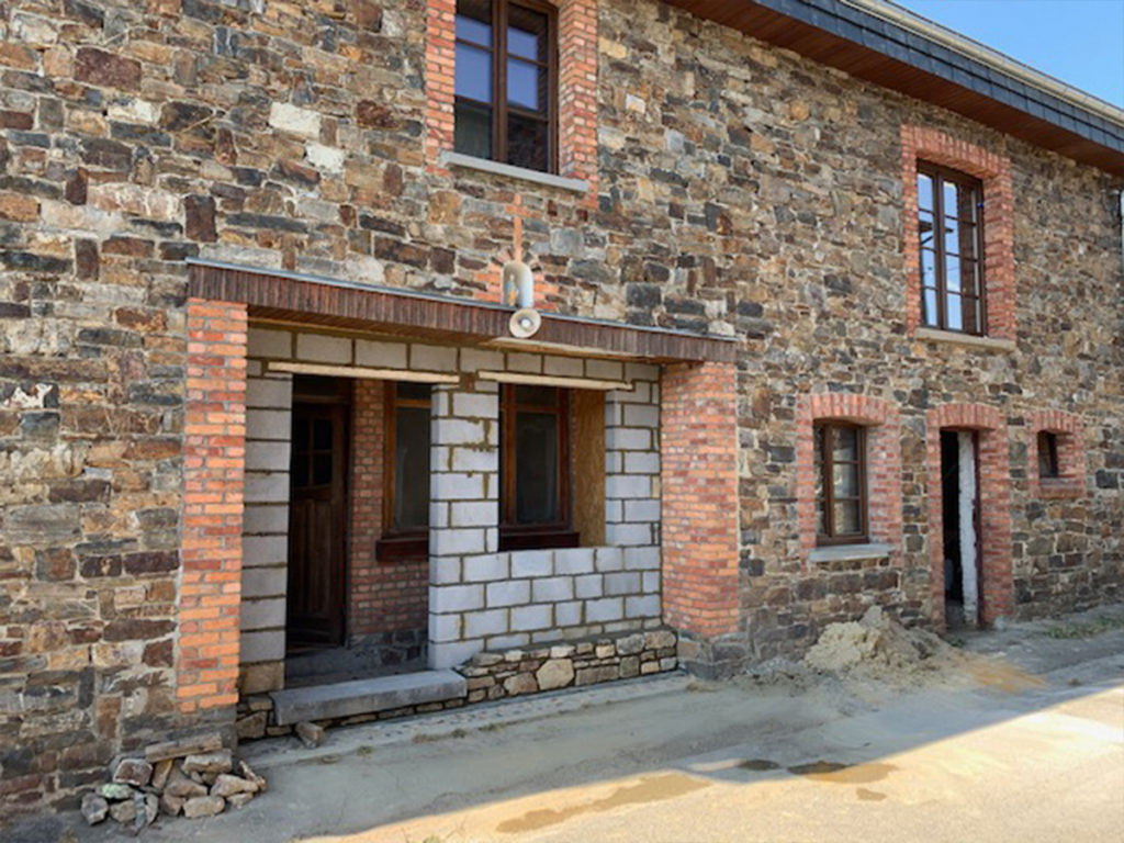 044_entrance