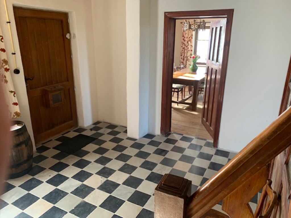 069_entrance
