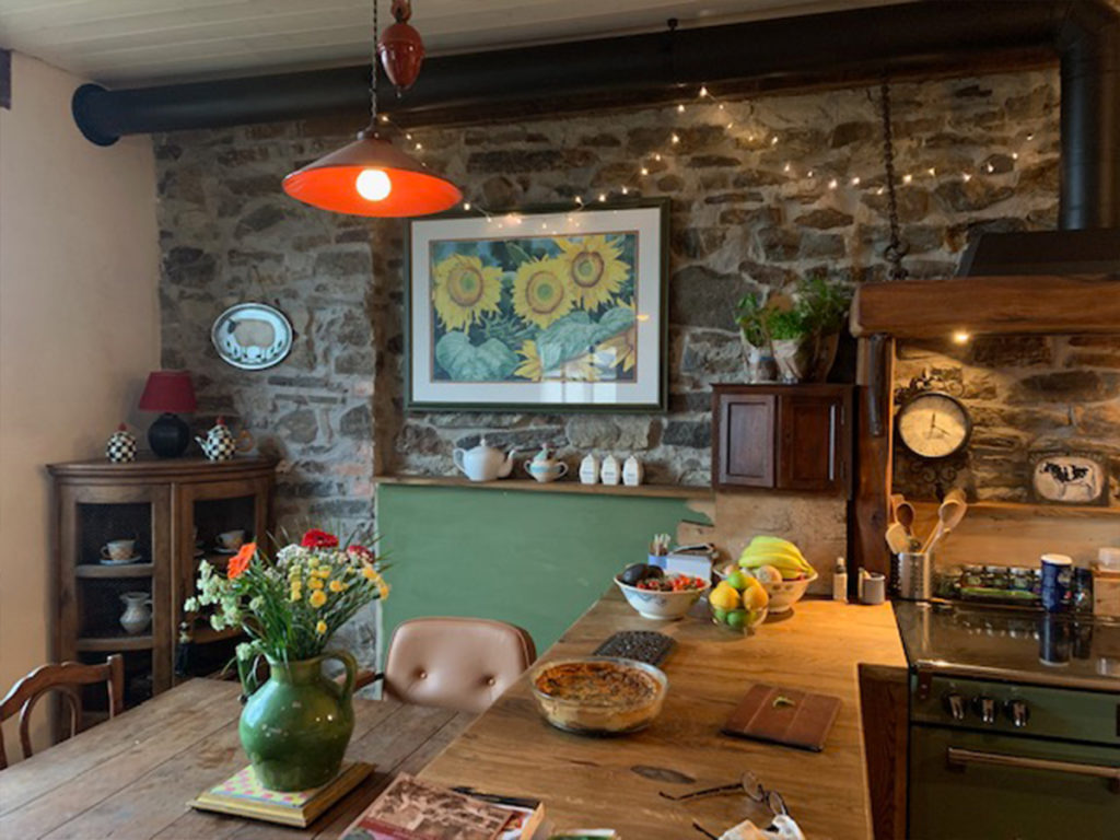 089_kitchen