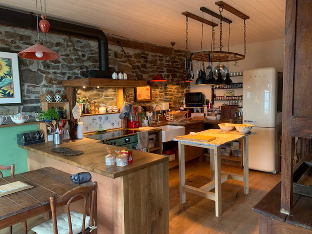 093_kitchen