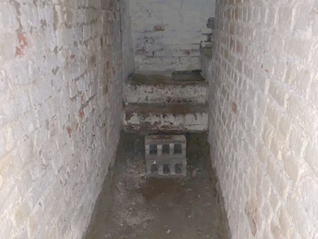 cellar_018
