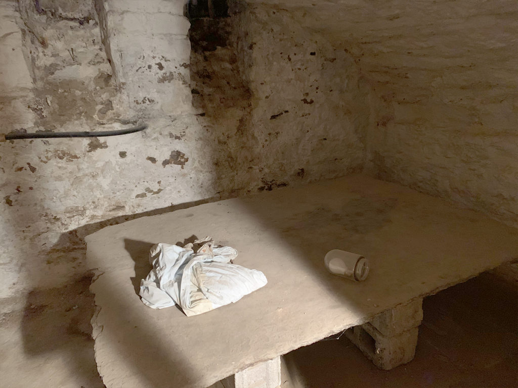 cellar_025