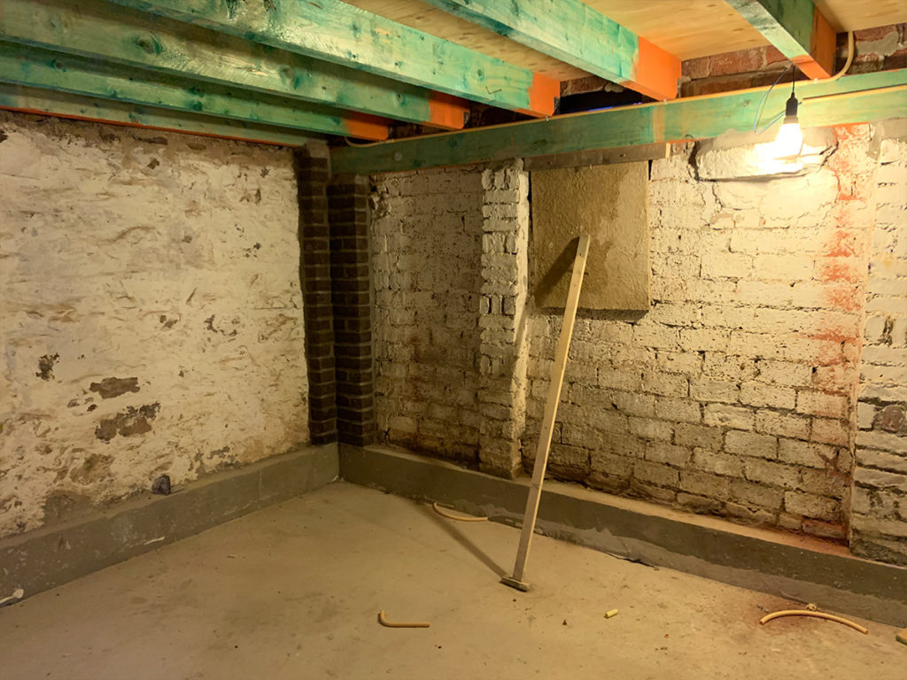cellar_043