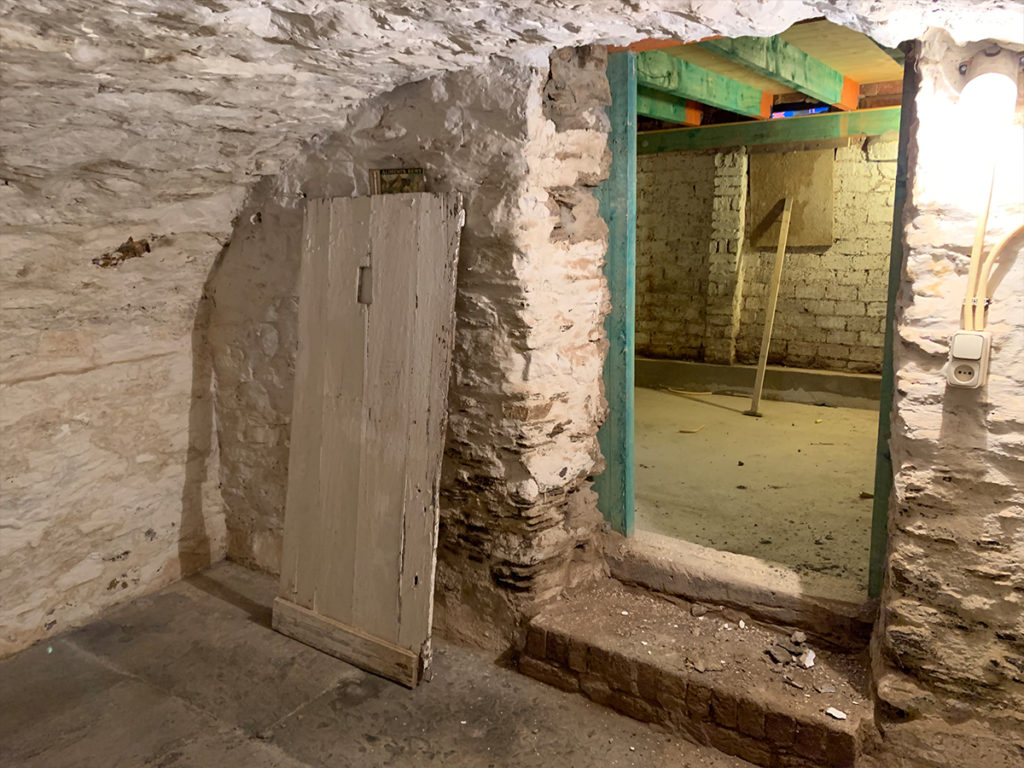 cellar_045
