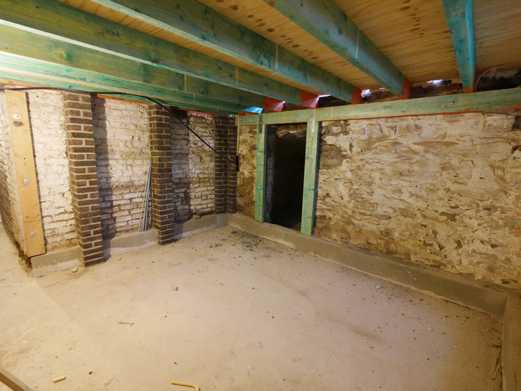 cellar_049