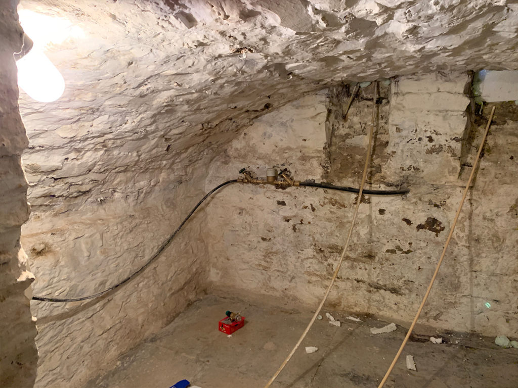 cellar_054