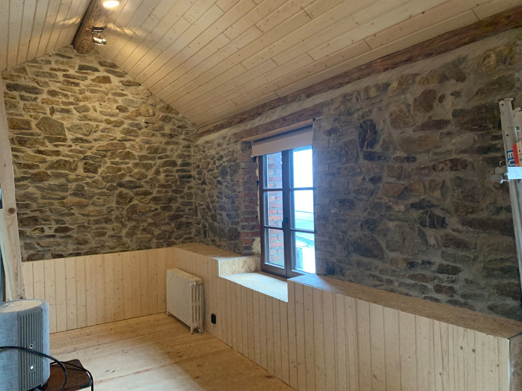 attic_072